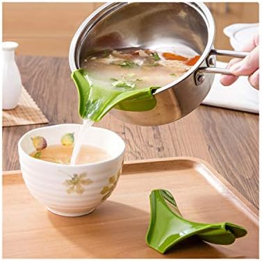 Creative Anti spill Silicone Slip On Pour Soup Spout Funnel for Pots Pans and Bowls and Jars Kitchen Gadget Tool