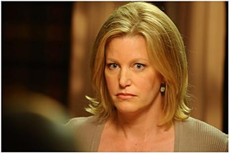 Breaking Bad Anna Gunn As Skyler Serious Face 8 X 10 Inch Photo At Amazon S Entertainment Collectibles Store