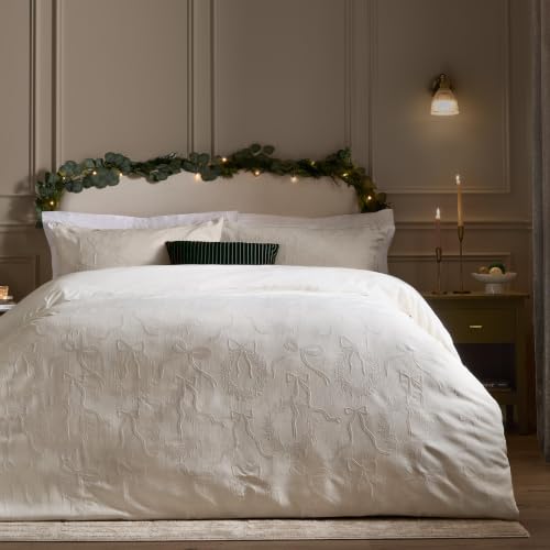 Paoletti Winter Wreath Duvet Cover Set (White - Super King)