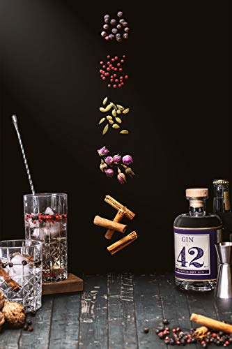 Gin 42 Premium Dry Gin 0,5l 42% Vol. - Handgefertigter Deutscher Gin Mit Hochwertigen Regionalen Gewürzen - Perfekt Im Set Mit Thomas Henry Tonic & Eis Im Cocktail Glas – Bild 5