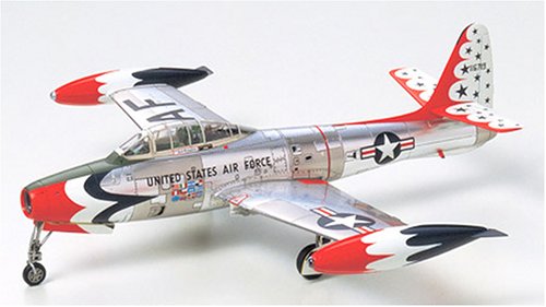Tamiya F-84 G THUNDERJET THUNDERBIRDS 1/72 Model Kit