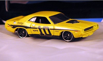 hot wheels dodge hemi challenger