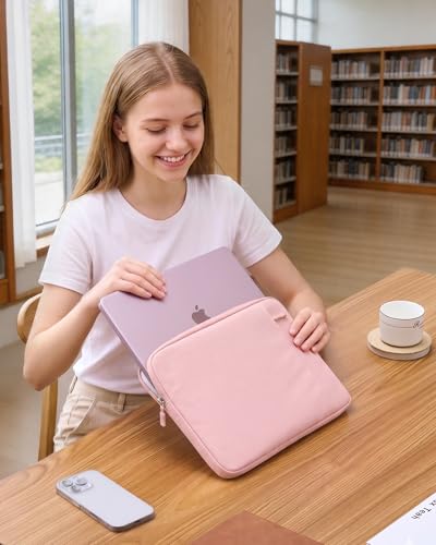 ProCase Funda para MacBook Neo 13 Pulgadas 2026 (A3404 A18 Pro), Bolsa Resistente con Forro Suave y Bolsillo Delantero para Lápiz y Cargador - Rosado