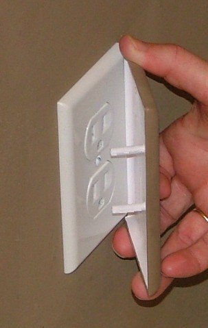 The-COVERPLUG-2-Pack-Paintable-Electrical-Outlet-Cover