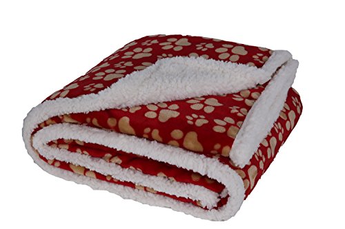 HappyCare Textiles 047393528896 Printed dog paw Flannel reverse to sherpa throw blanket, Red