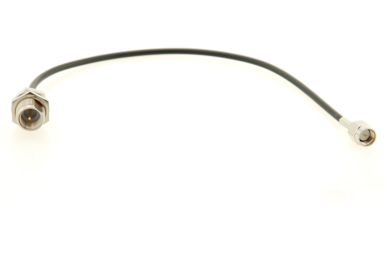 Alda PQ Antenna Connection cable with built-in socket 20cm, RG174 for FME/M to SMA/M