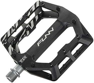 Wide mtb pedals Clearance