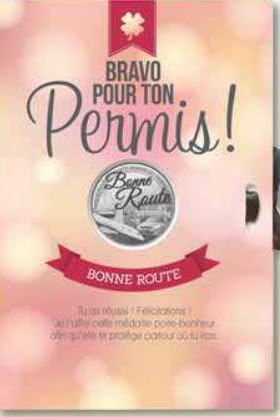 Carte Medaille Porte Bohneur Bravo Pour Ton Permis Amazon Fr Cuisine Maison