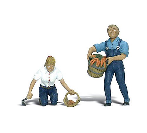 Gus & Gertie Gardener G Scale Woodland Scenics