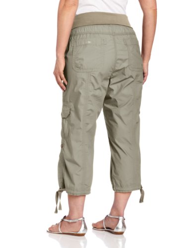 women's plus size cargo capris