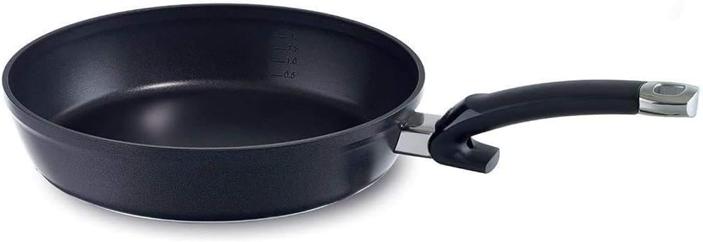 Fissler protect alux premium / Aluminium-Pfanne (Ø 26 cm) Induktions-Bratpfanne, versiegelt und beschichtet, Antihaft-Pfanne, Aluguss-Look - alle Herdarten auch Induktion