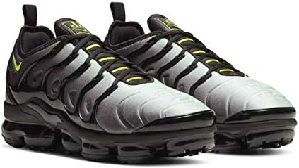 nike air vapormax plus black volt