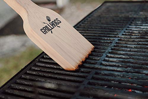 GRILLHOGS Cedar BBQ Grill Scraper, Natural Wooden Grill Cleaner for Griddle and Grills, Cleans Top and Between Grill Grates, Easily Removes Food, No Bristles or Wires Full Size (18 Inch)