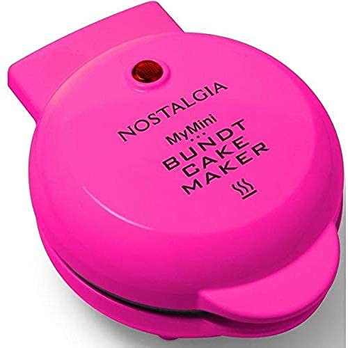 Nostalgia My Mini Lava Bundt cake maker, compact size for dorm