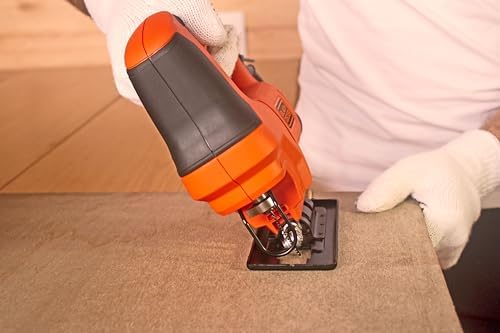 Sierra de Calar 400W, Diseño Compacto y Ergonómico, Cambio de cuchilla sin herramientas, Corte a bisel 0-45º, Acepta hojas tipo “T”, Velocidad 0-3.000 cpm - BES603-QS