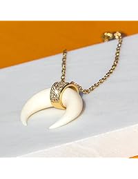 Collar con dije de media luna creciente. Doble cuerno pequeño. Hueso blanco real y genuino, hecho a mano en Bali, oro con revestimiento de latón, nec-401