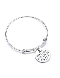 Wanmei - Pulsera de alambre de acero inoxidable con abalorios colgantes, grabado, mensaje motivacional, diseño de palabras inspiradoras redondas, ajustable, el mejor regalo para las mujeres