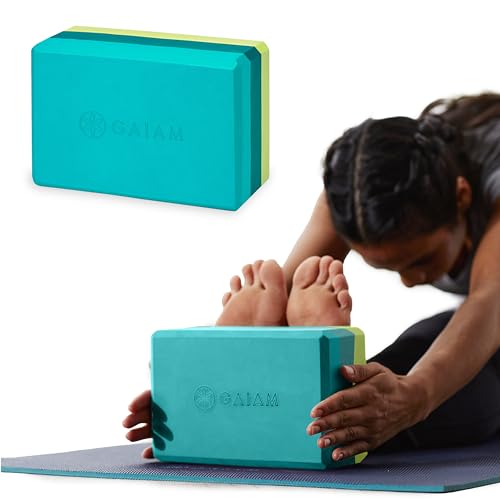Gaiam - Blocco da Yoga in Schiuma Eva Senza Lattice, Morbida Superficie Antiscivolo per Yoga, Pilates, Meditazione, Tricolore Color Foglia di tè