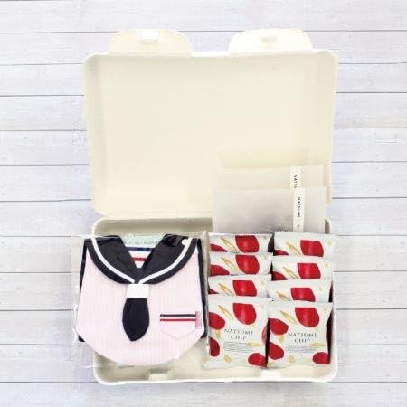 Amazon Co Jp なつめいろ 出産祝い ママ べビー ギフトセット スタイ ピンク なつめチップ 無添加 ノンフライ ノンカフェイン ナツメ 棗 ドライフルーツ 食品 飲料 お酒