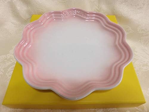 Amazon Co Jp ル クルーゼ 18cm フリル プレート パウダー ピンク オンライン限定カラ ルクルーゼ フラワー 花型 食器 デザート 取り皿 パン皿 ホビー