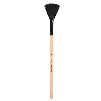 Allure Fan Brush, 25 g