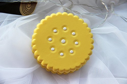 WSERE 5 Colors Contact Lens Case Cookies Shaped Colored Contacts Box Container Travel Kit, Full Equipped, Safe and Leakage-Proof(Yellow) - Thumbnail 2
