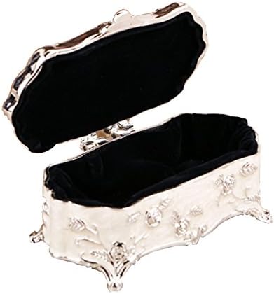 Jewelry Box Engraved With Beautiful Patterns