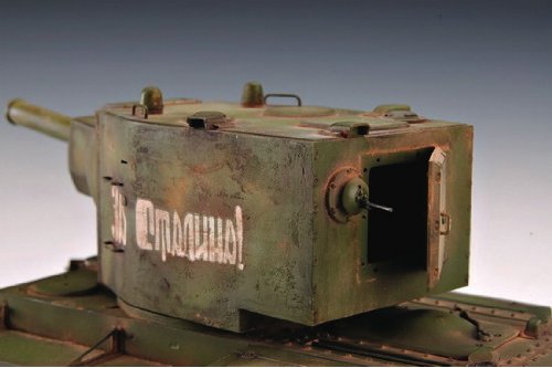 Trumpeter 1/35 Soviet KV2 Tank