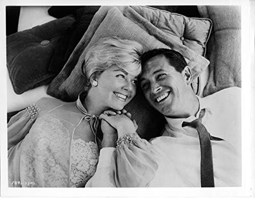 Pillow Talk 8x10 Publicity Photo Doris Day Lies Down With Rock