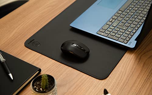 Mouse Pad Médio 70x30cm KingPad Couro Ecológico Preto – Desk Pad Antiderrapante para Escritório, Home Office e Estudo – Tapete de Mesa Resistente à Água