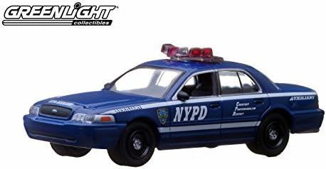 Greenlight Collectibles Hot Pursuit Series 13 New York City Police Department NYPD Ford Crown Victoria Police Interceptor by Hot Pursuit