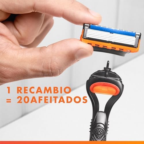 Fusion5 Cuchillas de Afeitar Hombre, Pack de 12 + Colgante