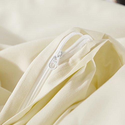 OAITE Duvet Cover,Protects and Covers your Comforter/Duvet Insert,Luxury 100% Super Soft Microfiber,King Size,Color Cornsilk,3 Piece Duvet Cover Set Includes 2 Pillow Shams