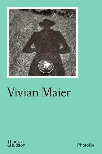 Amazon.com: Vivian Maier: Self-Portraits: 9781576876626: Maloof