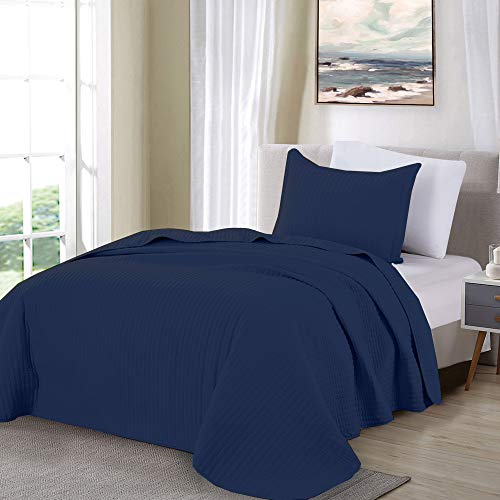 2Piece Detailed Channel Stitch Quilt Set with Shams. Navy Twin Quilt