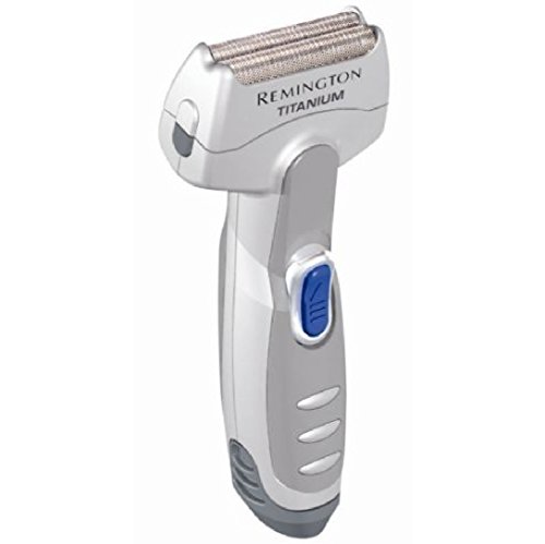 New Remington MSC-140 Men's Titanium Battery Operated Foil Travel Shaver, Silver