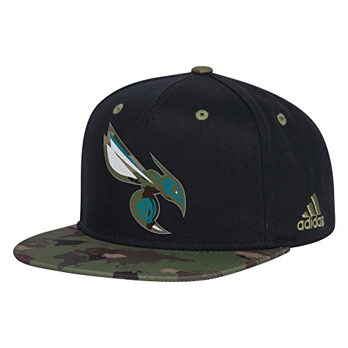 NBA Charlotte Hornets Men's Camo Flat Brim Snapback Cap, One Size, Camo