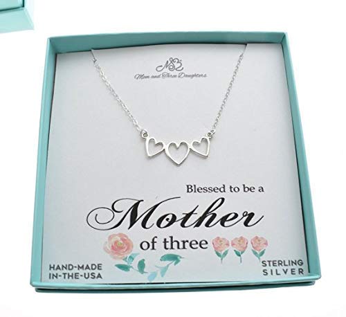 mom of three necklace