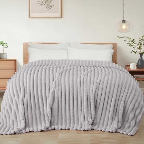 Exclusivo Mezcla Queen Size Flannel Fleece Blanket, Super Soft Striped Jacquard Bed Blanket, Lightweight Fuzzy Cozy for All Seasons, 230x230 CM, Light Grey