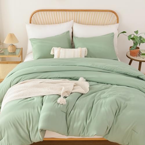 ROSGONIA Sage Green Comforter Set Queen- 3pcs (1 Comforter & 2 Pillowcases) Solid Sage Aesthetic Queen Comforter Set for Women and Men- Reversible Soft Warm Microfiber Comforter for All Season