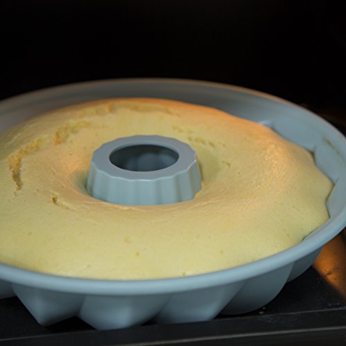 Silicone Bundt Pan Nonstick Cake Mold Pan 10 Inch for Baking