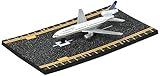 Hot Wings Continental Airlines MD DC-10 Jet with Connectible Runway