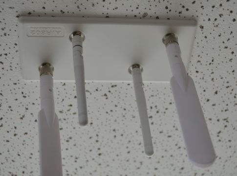 AIR802 Universal Ceiling Antenna Mount with Four Antenna Positions