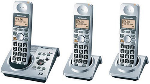 Panasonic DECT 6.0-Series 3-Handset Cordless Phone System with Answering System (KX-TG1033S)