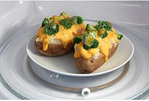 Amazon Com Whirlpool 1 6 Cu Ft Countertop Microwave In