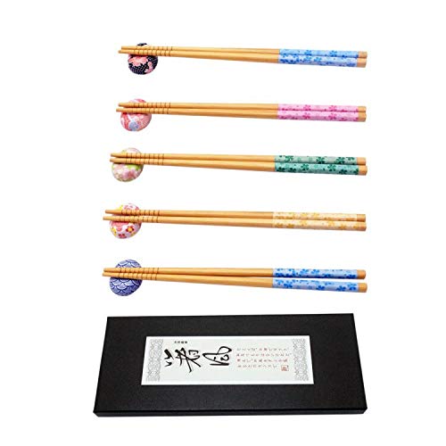 Chopsticks and Chopstick Rest Set, Broad beans Chopsticks Holder 5, Classic Japanese Style Bamboo Natural Reusable Chopsticks, Dishwasher - Safe, Chopsticks Holder Gift Set 5 Pairs (Cherry blossom)
