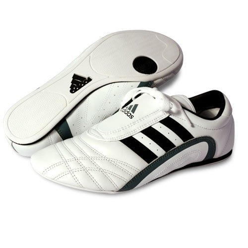 Collezioni alla moda sneakers, “scarpe adidas 2000” in offerta | Drezzy