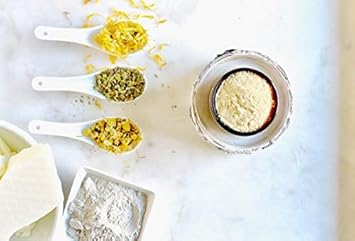 Amazon Com Clear Skin Face Mask Clay Powder 100 Natural Organic Bentonite Clay Chamomile Calendula Others Invigorate Cleanse Skin Unclog Pores Remove Blemishes Soothe Acne 2 Ounces Beauty