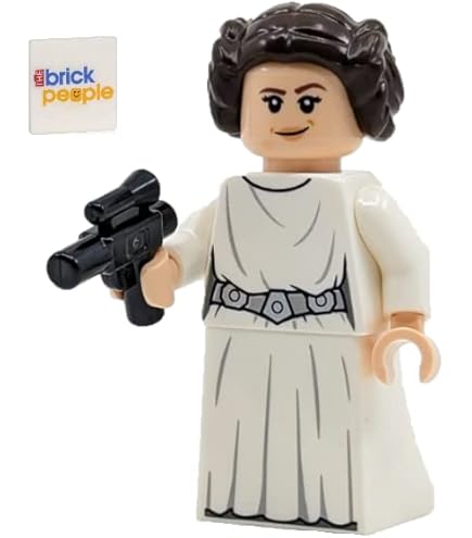Amazon.com: LEGO Star Wars: Princess Leia Minifigure with Blaster Pistol  and Purple Cape : Toys \u0026 Games