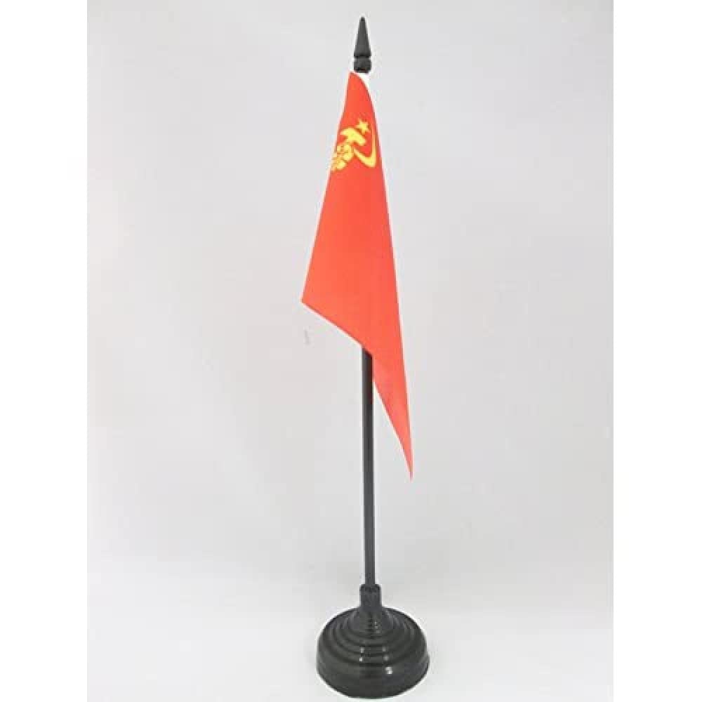AZ FLAG - USSR with hand Table Flag 4'' x 6'' - Red comunist Office Mini Banner 100% Polyester 15 x 10 cm - Mini Desk Flag with 10'' Pole and Black Plastic Base